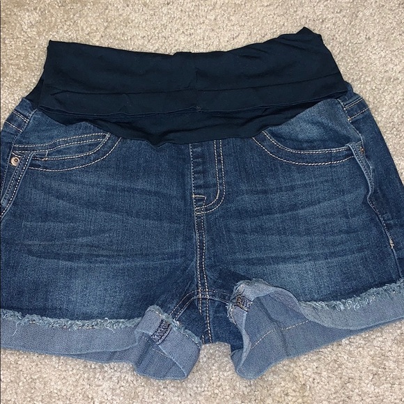 Maternity shorts - Picture 1 of 6